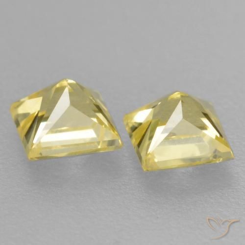 Gemas de Zafiro Amarillo claro medio natural de 0.54 ct, Cuadrado, VVS-VS