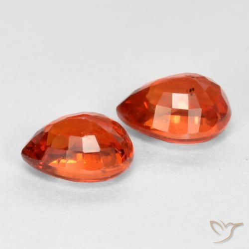 Gemas de Zafiro Rojo medio natural de 0.92 ct, En forma de pera, VS