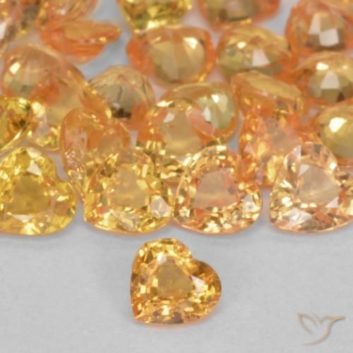 0.25ct Natural Dorado naranja Zafiro, Corazón, VS