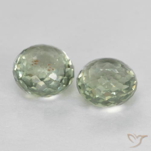 Gemas de Zafiro Verde bosque claro natural de 1.15 ct, Redondo, VS
