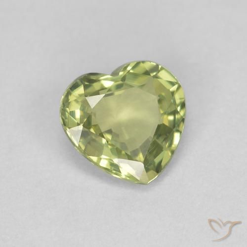 Zafiro Verde Oliva natural de 0.39 ct, Corazón, VVS