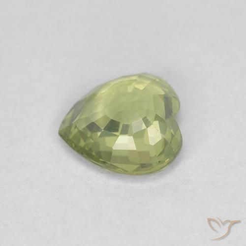 Zafiro Verde Oliva natural de 0.39 ct, Corazón, VVS