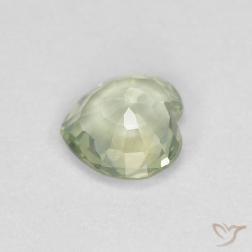 Zafiro Verde salvia claro natural de 0.37 ct, Corazón, VVS