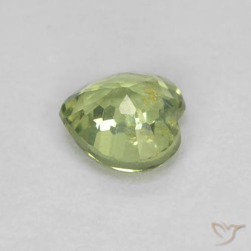 Zafiro Verde Oliva natural de 0.45 ct, Corazón, VS-SI