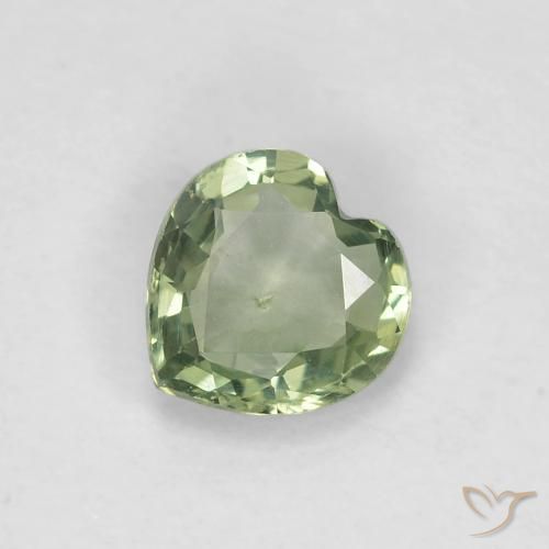 Zafiro Verde salvia claro natural de 0.40 ct, Forma de corazón, VS