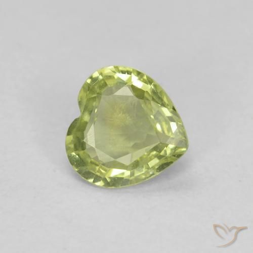 0.37ct Natural Amarillo verdoso claro Zafiro, Corazón, VVS