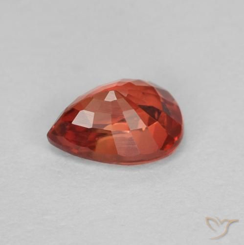 Zafiro Rojo intenso natural de 0.38 ct, En forma de pera, VVS-VS