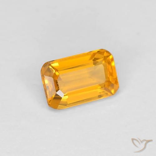 Zafiro Naranja dorado intenso natural de 0.38 ct, Corte Octágono / Esmeralda, VVS