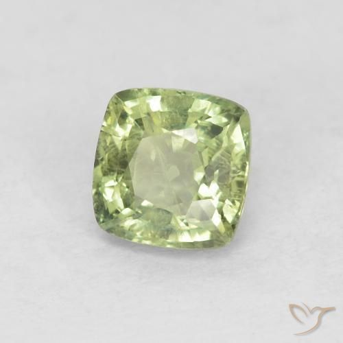 Zafiro Verde oscuro pálido natural de 0.79 ct, Forma Cojín, VS