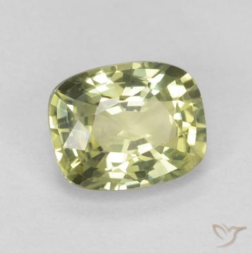 Zafiro Verde pera claro natural de 0.67 ct, Forma Cojín, VVS-VS