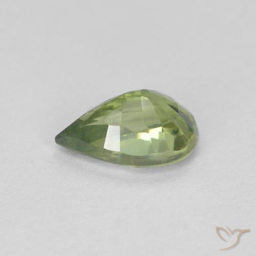 Zafiro Verde bosque natural de 0.64 ct, En forma de pera, VS
