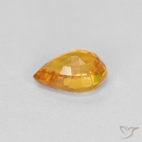 Zafiro Dorado naranja natural de 0.60 ct, En forma de pera, VVS-VS