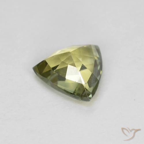 Zafiro Verde medio natural de 0.65 ct, Trillón, VVS