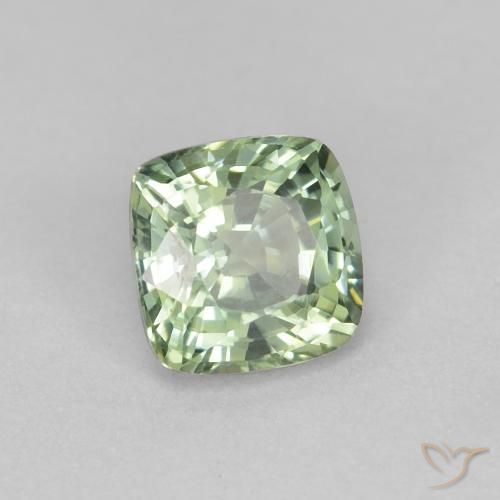 Zafiro Verde pálido natural de 0.97 ct, Forma Cojín, VVS