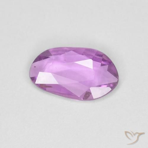 Zafiro Púrpura medio natural de 0.65 ct, Elegante, VS