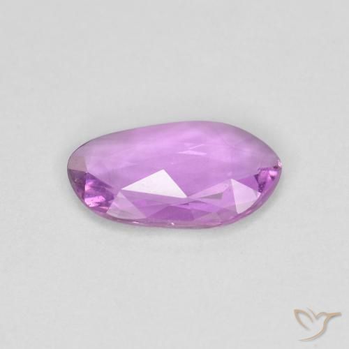 Zafiro Púrpura medio natural de 0.65 ct, Elegante, VS