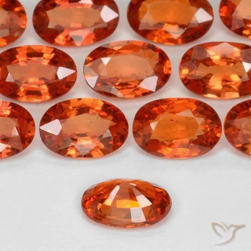 Zafiro Naranja medio natural de 0.52 ct, Ovalada, VS