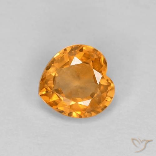 Zafiro Dorado naranja intenso natural de 0.49 ct, Corazón, VVS
