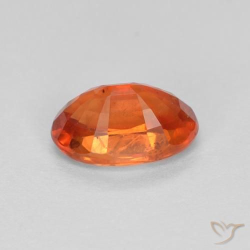 Zafiro Rojo intenso natural de 0.66 ct, Ovalada, VS