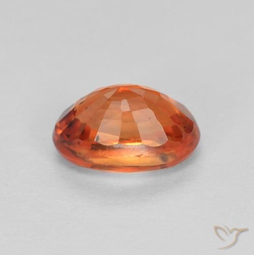 Zafiro Rojo medio natural de 0.76 ct, Ovalada, VS-SI