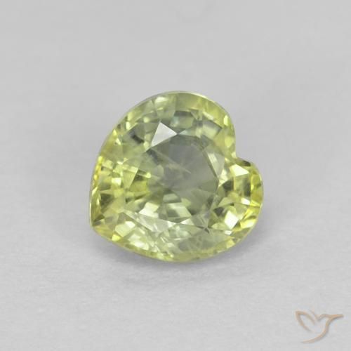 0.48ct Natural Verde Oliva Zafiro, Corazón, VS