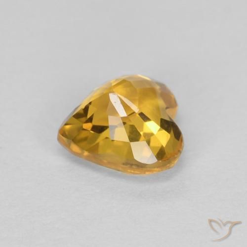 Zafiro Naranja dorado natural de 0.56 ct, Corazón, VVS