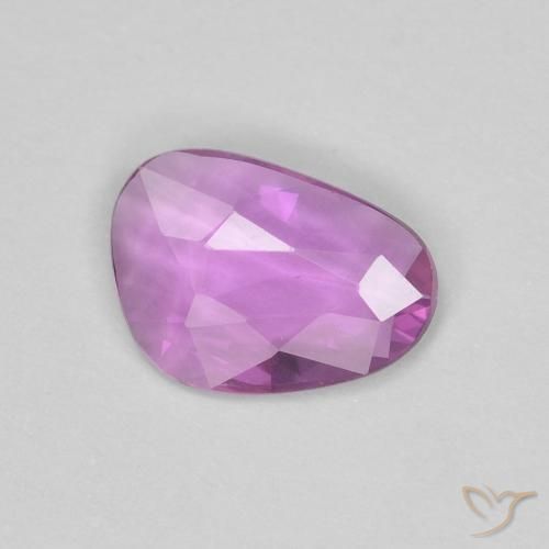 Zafiro Púrpura rosáceo intenso natural de 0.60 ct, Elegante, VVS