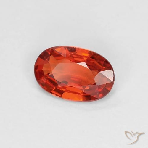 Zafiro Rojo medio natural de 0.47 ct, Ovalada, VVS