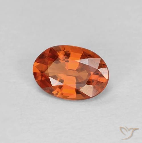 Zafiro Naranja fuego natural de 0.53 ct, Ovalada, VVS-VS