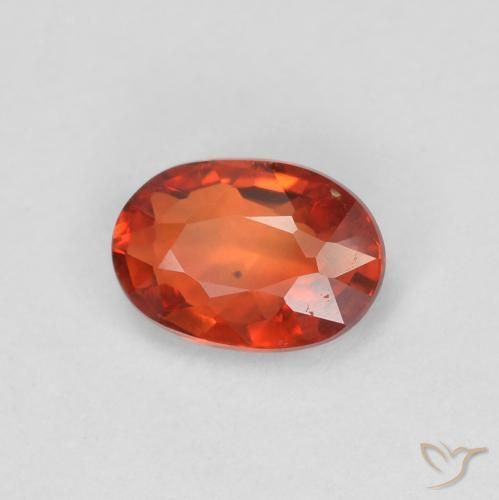 Zafiro Rojo medio natural de 0.60 ct, Ovalada, VVS-VS