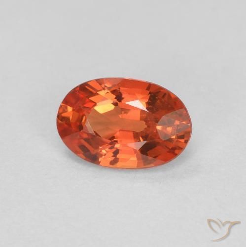 Zafiro Naranja rojizo natural de 0.55 ct, Ovalada, VVS-VS