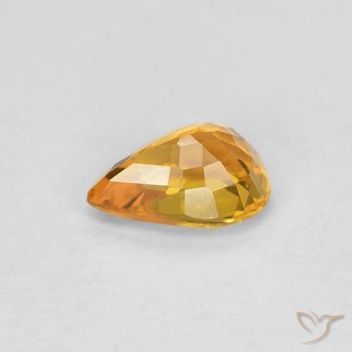 Zafiro Dorado naranja natural de 0.52 ct, En forma de pera, VVS