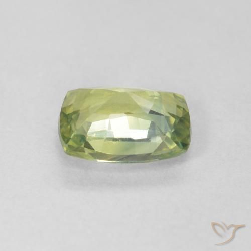 Zafiro Verde bosque claro natural de 0.79 ct, Forma Cojín, VVS