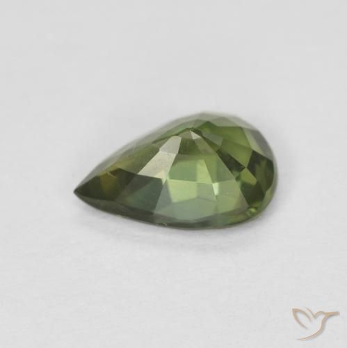 Zafiro Verde bosque cálido natural de 0.76 ct, En forma de pera, VS