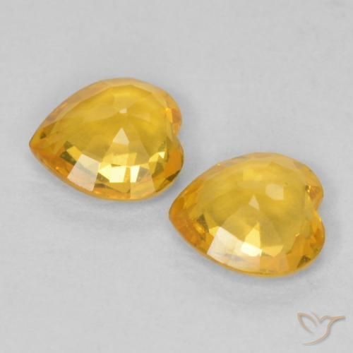 Gemas de Zafiro Dorado medio natural de 0.69 ct, Corazón, VVS-VS