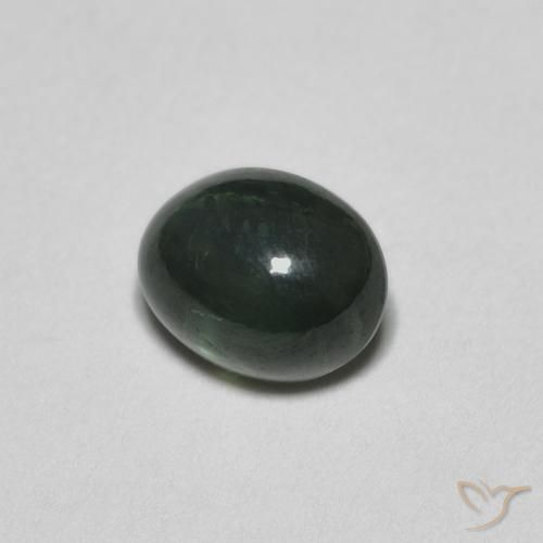 Zafiro Verde natural de 0.67 ct, Ovalada, Translúcido