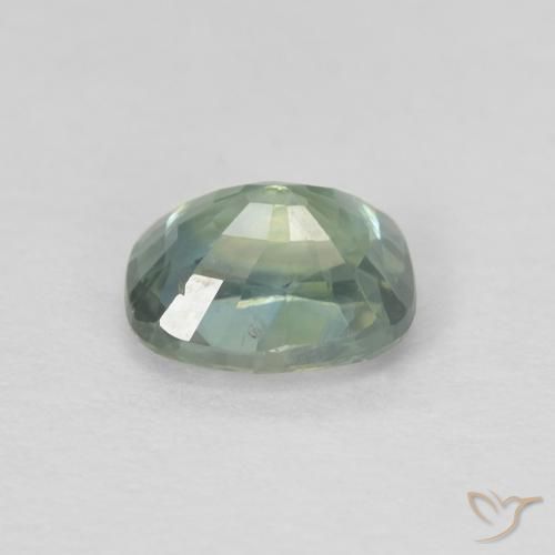 Zafiro Verde claro natural de 0.69 ct, Forma Cojín, VS