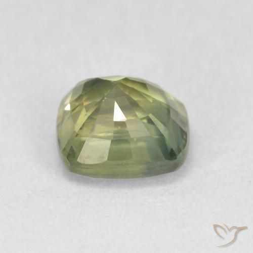 Zafiro Verde bosque claro natural de 1.13 ct, Forma Cojín, VS