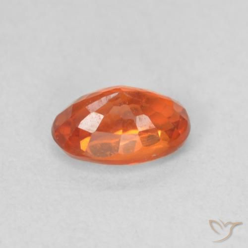 Zafiro Naranja rojizo natural de 0.70 ct, Ovalada, VVS-VS