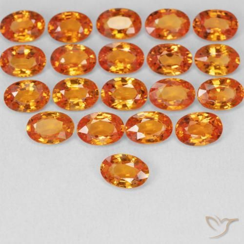 Zafiro Naranja claro natural de 0.59 ct, Ovalada, VVS-VS