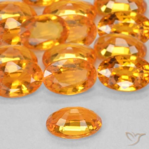 Zafiro Naranja rojizo natural de 0.62 ct, Ovalada, VVS-VS