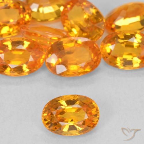 0.64ct Natural Naranja medio Zafiro, Ovalada, VVS-VS