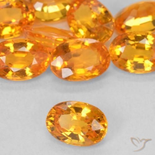 Zafiro Naranja medio natural de 0.64 ct, Ovalada, VVS-VS