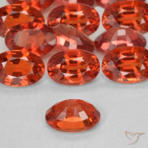 Zafiro Rojo intenso natural de 0.65 ct, Ovalada, VVS-VS