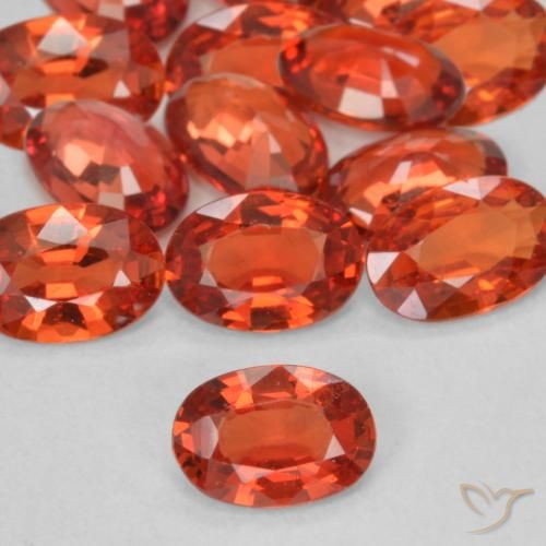 0.48ct Natural Rojo intenso Zafiro, Ovalada, VVS-VS