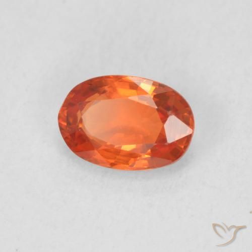 Zafiro Naranja fuego natural de 0.68 ct, Ovalada, VVS-VS
