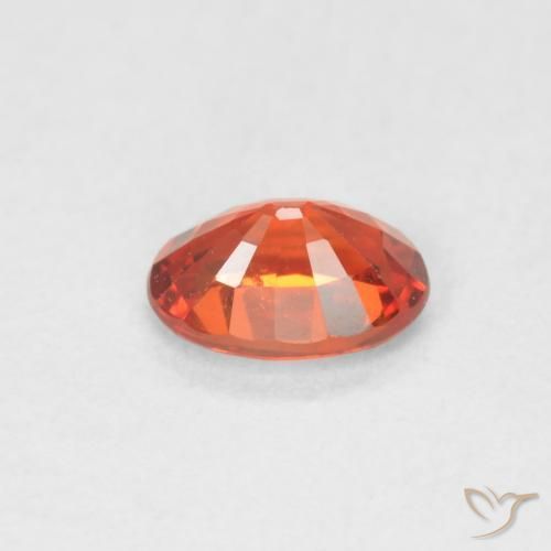 Zafiro Naranja rojizo natural de 0.59 ct, Ovalada, VVS-VS