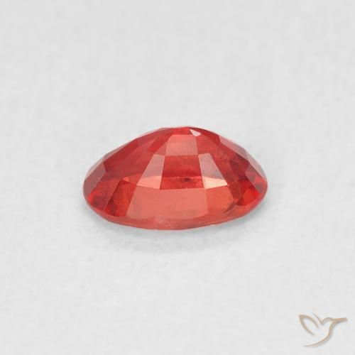 Zafiro Rojo escarlata natural de 0.66 ct, Ovalada, VVS-VS