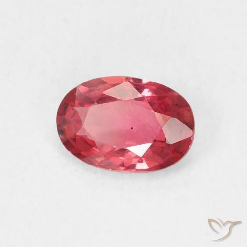 Zafiro Rojo medio natural de 0.47 ct, Ovalada, VVS-VS