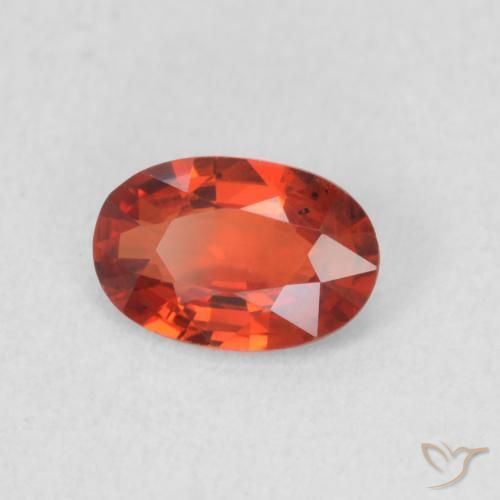Zafiro Rojo medio natural de 0.52 ct, Ovalada, VVS-VS